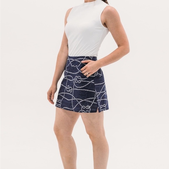 NWT Foray Golf Women’s Rope Print Skort in size XS - Picture 2 of 7